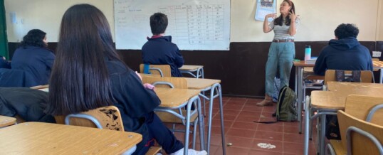 Corporación de Memoria y Cultura de Puchuncaví inicia proyecto “Nuevas Voces: Taller de Podcast para la Participación Juvenil” en Colegio General Velásquez.